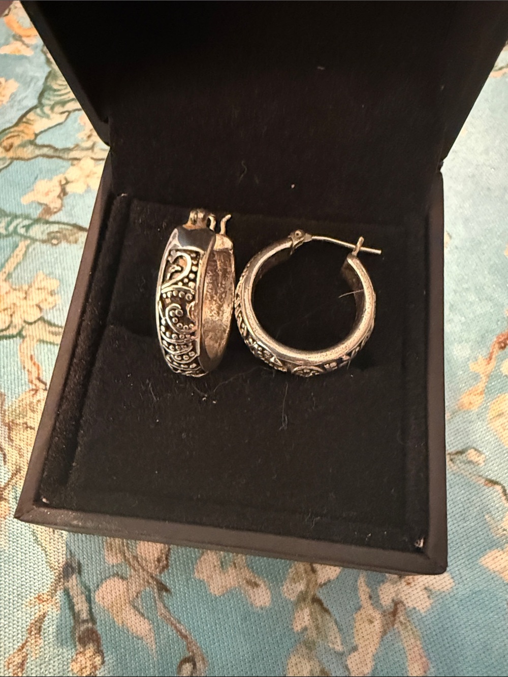 .925 Silver Vintage-Inspired Hoop Earrings with Filigree Detailing 3/4 inch